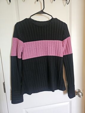 Women’s Black & Pink Ribbed Crewneck Sweatshirt Sz Md